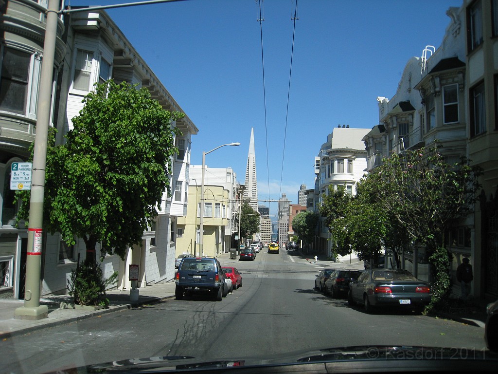 2011 Bay 2 Breakers Friday 0175.JPG - I was able to participate in the 100th annual running of the Bay to Breakers 12K race in San Francisco California. A weekend for sightseeing and racing.